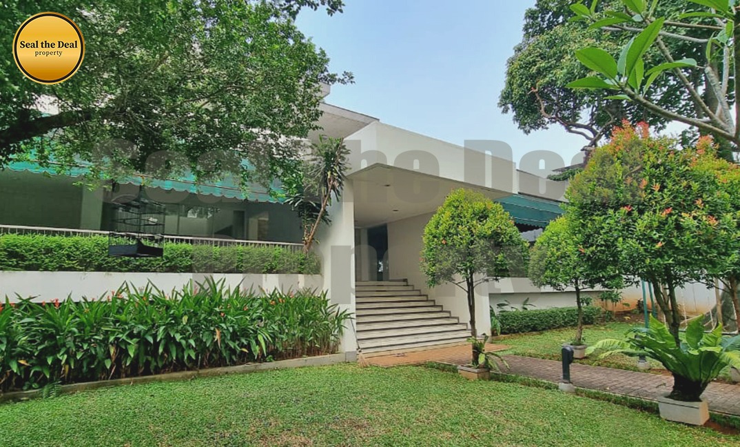 Disewakan Rumah Luas Bisa Untuk Kantor Di Area Kemang Jakarta STD509