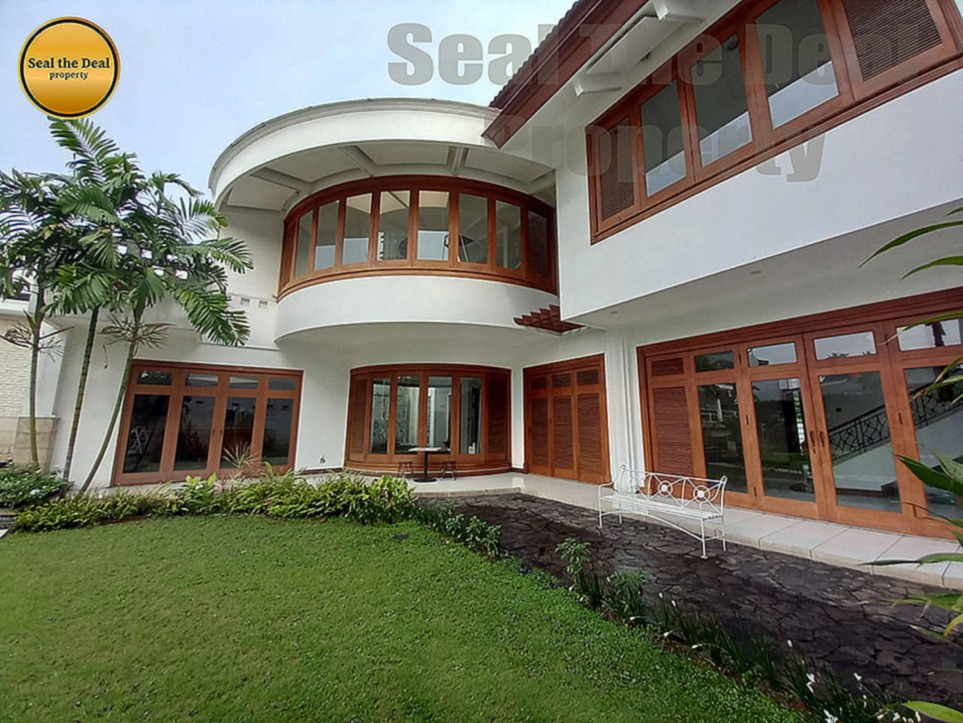 Disewakan Rumah Luas Bisa untuk Kantor di Area Kemang Jakarta STDI002