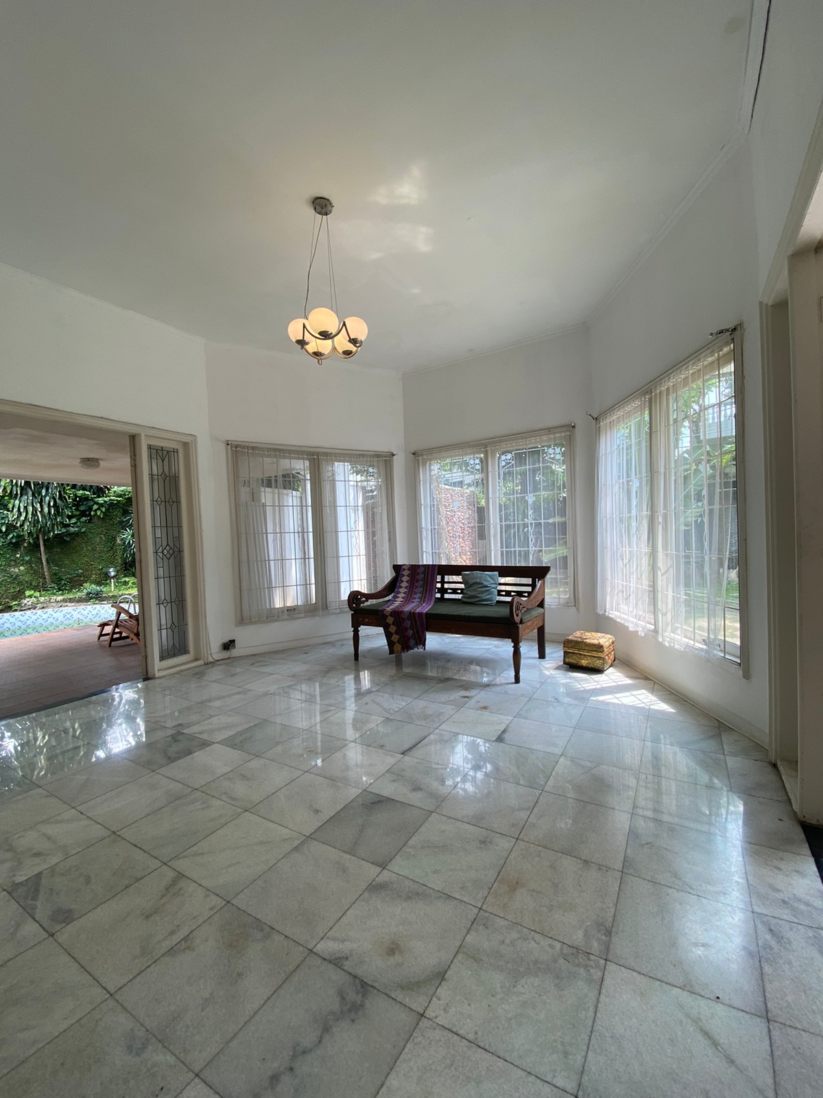 Disewakan Rumah di Kemang