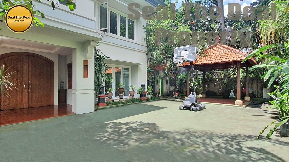 Disewakan Rumah Di Kebayoran Baru Jakarta Selatan STD335