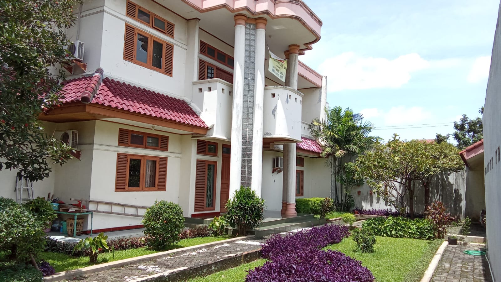 Dijual Rumah Klasik Tipe 6 Kamar di Jagakarsa Jakarta Selatan