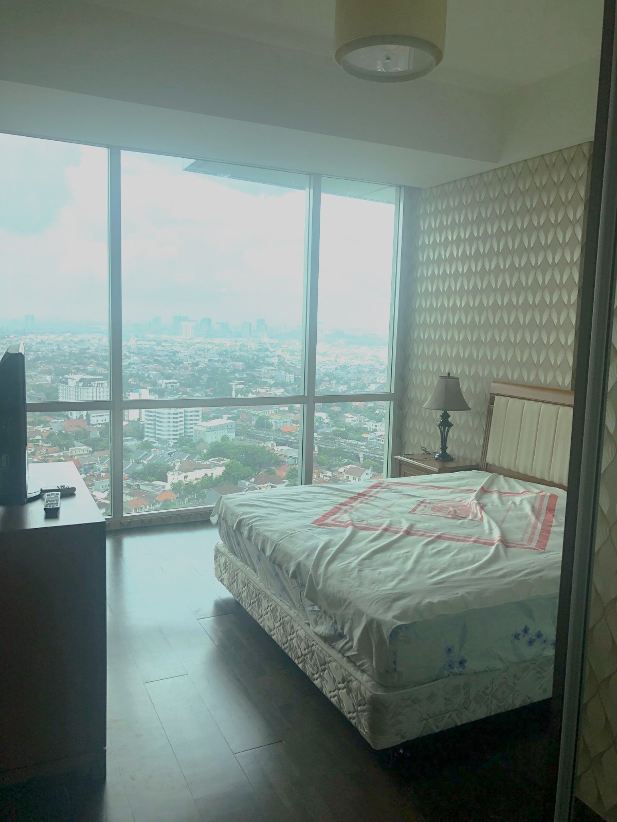 Dijual Apartemen Kemang Village Tipe 2+1 Kamar Tidur Kondisi Full Furnished