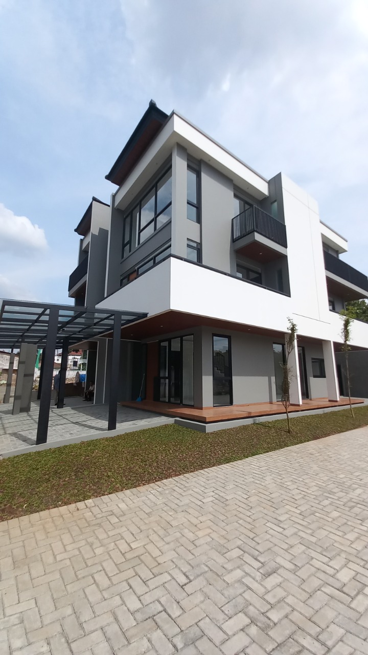 M Living Puri Pesanggrahan Jakarta Selatan