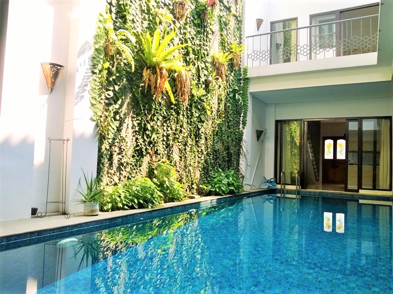 Disewakan Rumah di Kemang Kondisi Siap Huni Dengan Private Pool