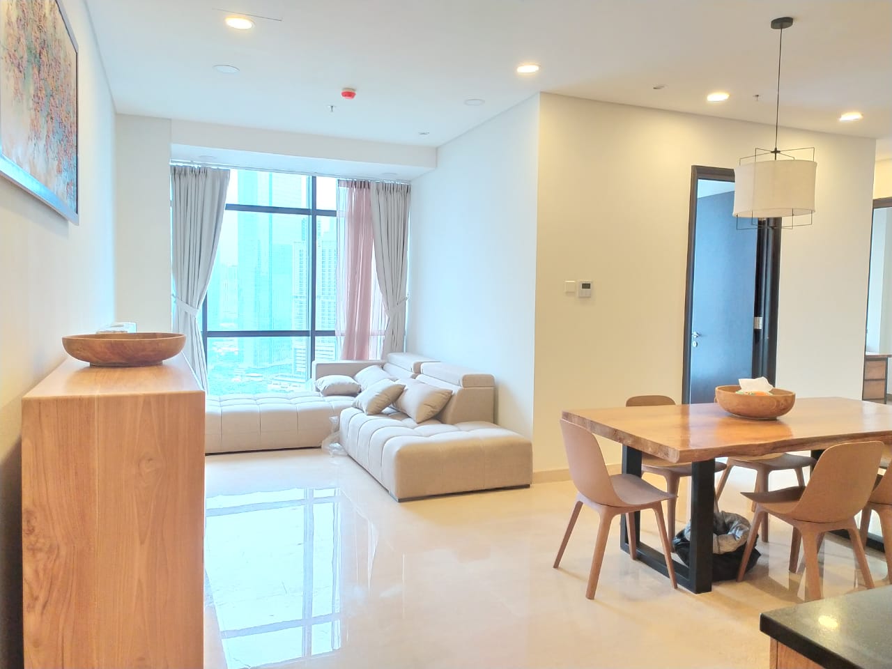 Disewakan Apartemen Sudirman Suite Tipe 3 Kamar Tidur Kondisi Fully Furnished