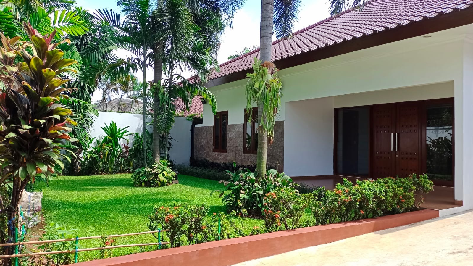 Disewakan Rumah di Jakarta Selatan Kondisi Siap Huni