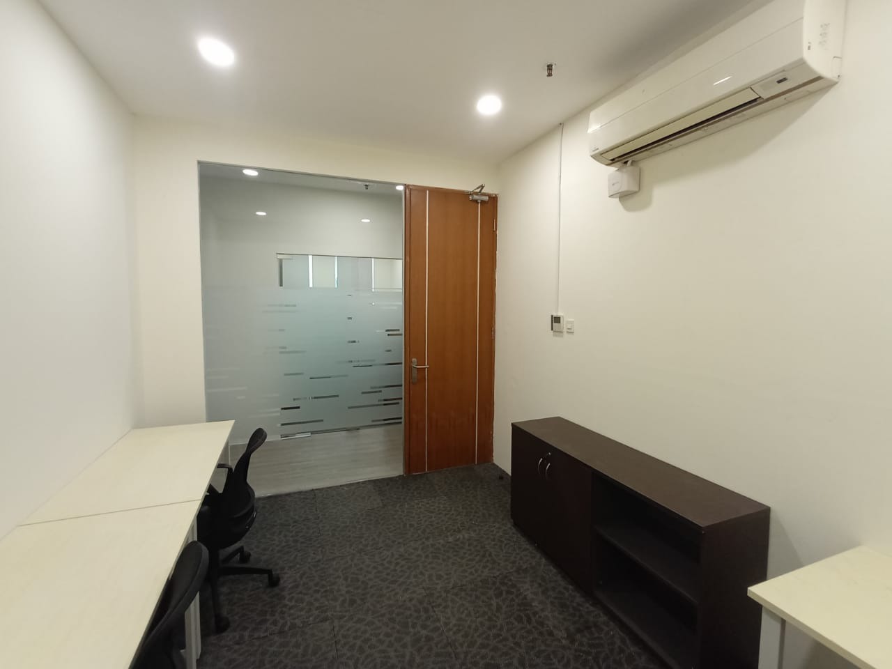 Disewakan Private Office Di Menara Bidakara Area Tebet Jakarta Selatan Kondisi Fully Furnished