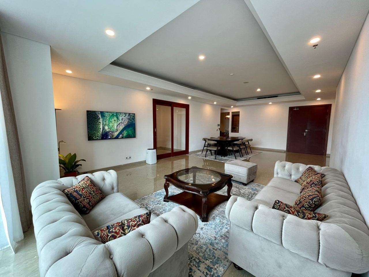 Dijual Apartemen Essence Darmawangsa Tipe 4+1 Kondisi Fully Furnished & Renovated