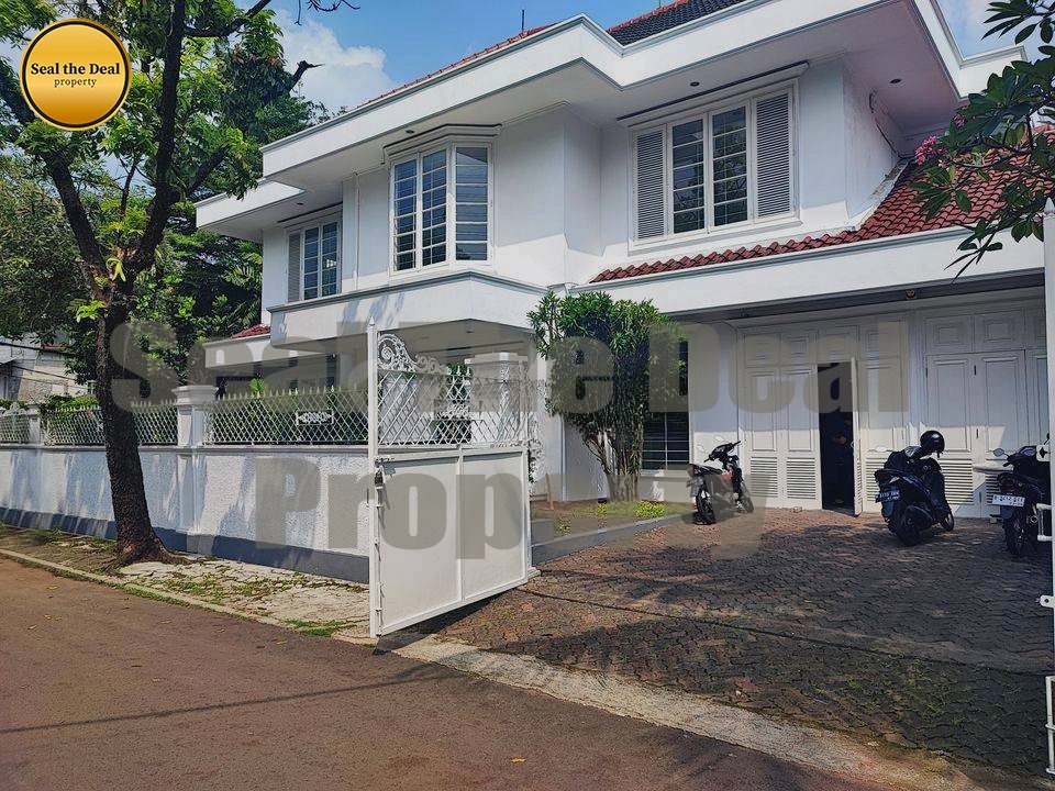 Disewakan Rumah Di Area Kebayoran Baru Jakarta Selatan STD081