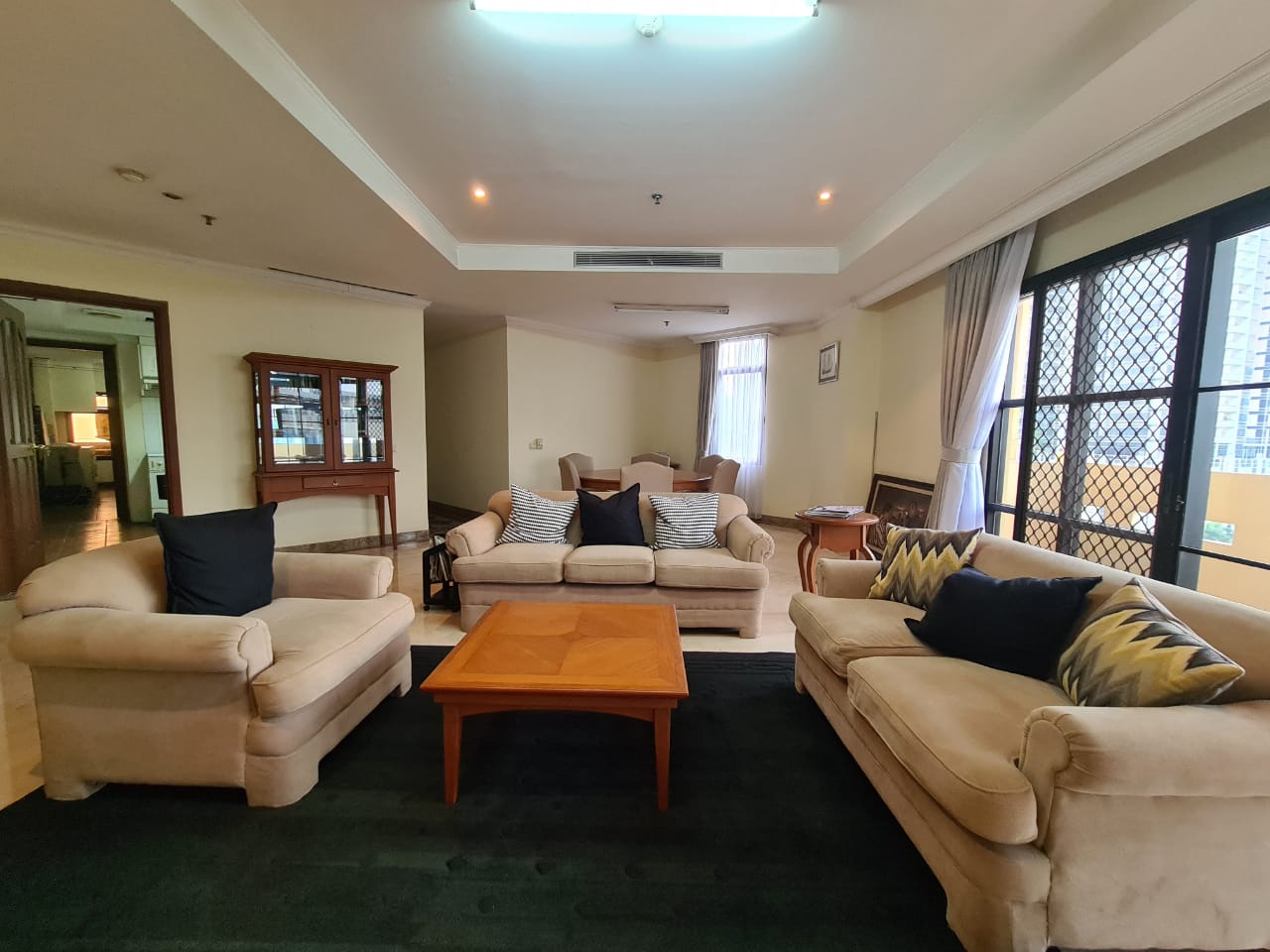 Dijual Apartemen Kusuma Chandra Tipe 3+1 Bedroom