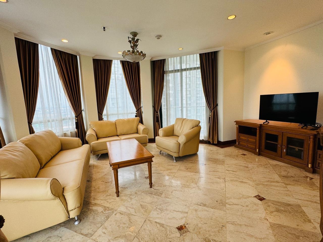 Dijual Apartemen Permata Gandaria Tipe 3+1 BR Kondisi Furnished