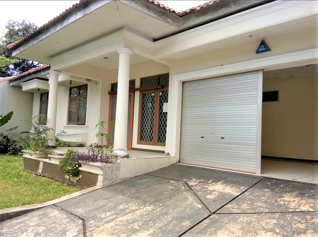 Dijual Rumah di Kemang Jakarta Selatan With Private Pool