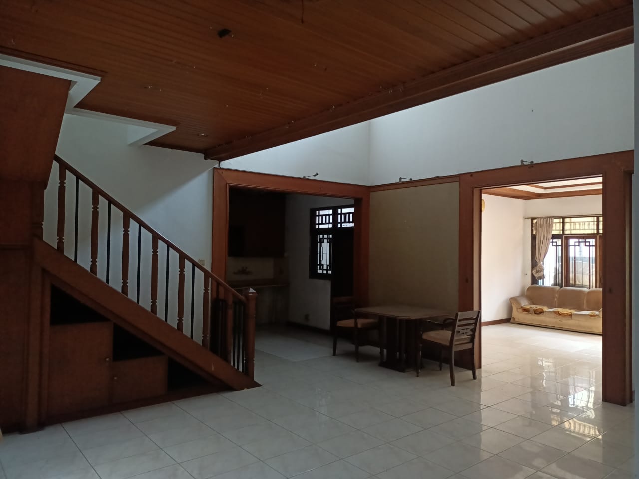 Dijual Rumah Tipe 5 Kamar di Kebayoran Baru Jakarta Selatan