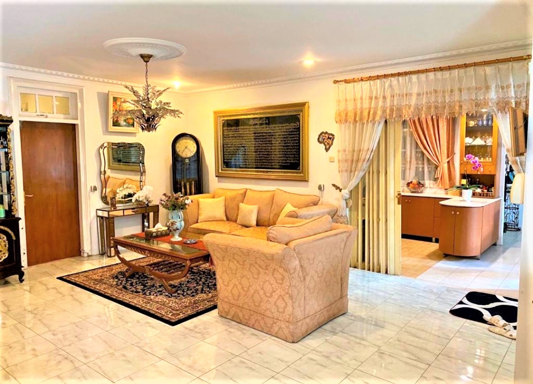 Dijual Rumah di Pejaten Jakarta Selatan Kondisi Full Furnished Siap Huni