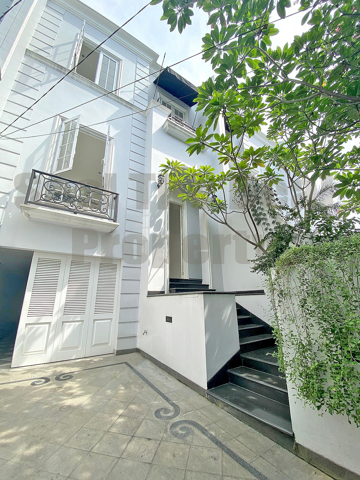 Disewakan Rumah 3 Lantai Di Cilandak Jakarta Selatan STD455