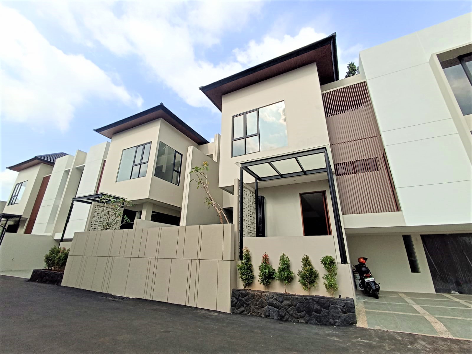 Hot Sale ! Rumah Baru Harga Murah di Cilandak Jakarta Selatan