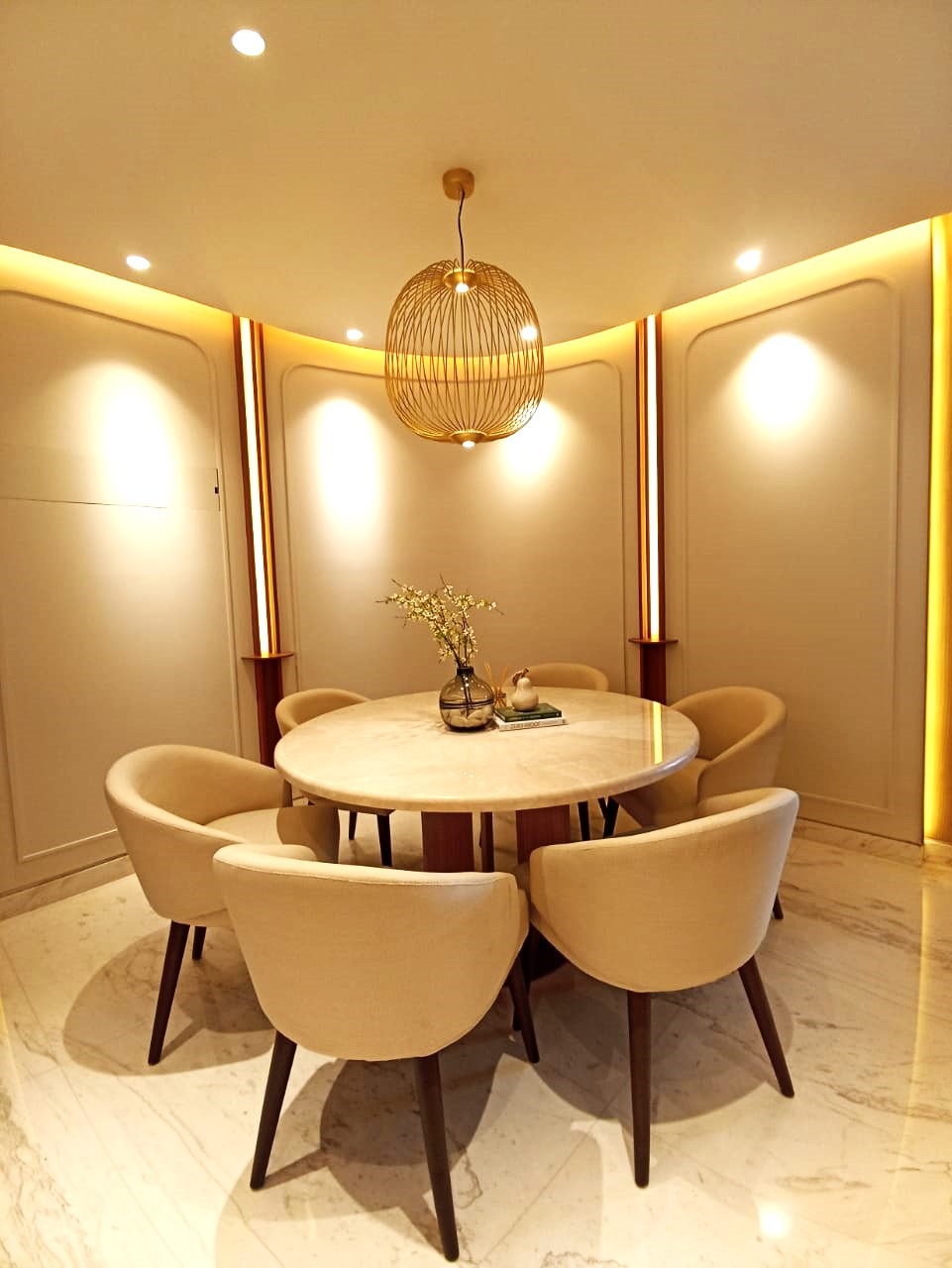 Dijual Apartement Aryaduta Suite Semanggi Tipe 2 BR Dekat Pusat Perkantoran