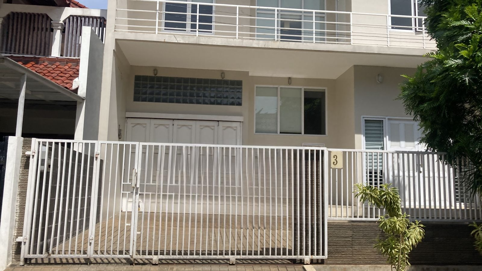 Disewakan Rumah Tipe 5 Kamar Tidur di Pondok Pinang Jakarta Selatan