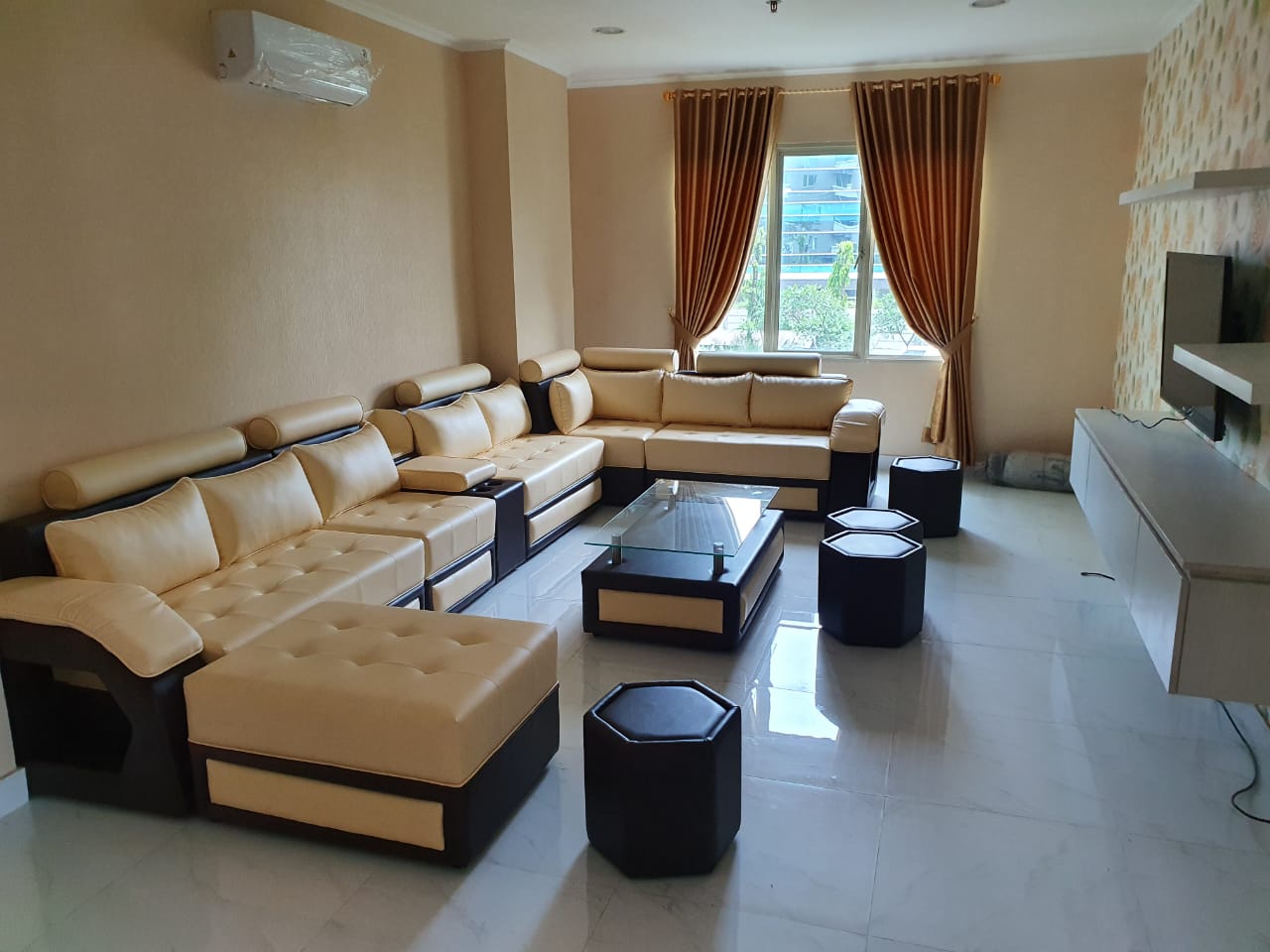 Dijual Apartemen Semanggi Tipe 3 Kamar Tidur Kondisi Fully Furnished
