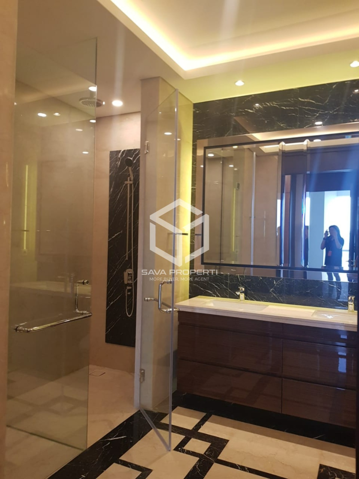 Dijual Apartemen Anandamaya Residence Tipe 3 BR Fully Furnished