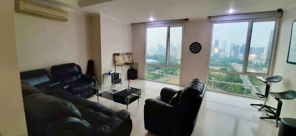 Dijual Apartemen FX Residence Tipe 3 Kamar Tidur Kondisi Fully Furnished