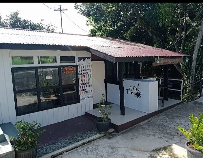 Di Jual Rumah Beserta Tempat Usaha di Balikpapan