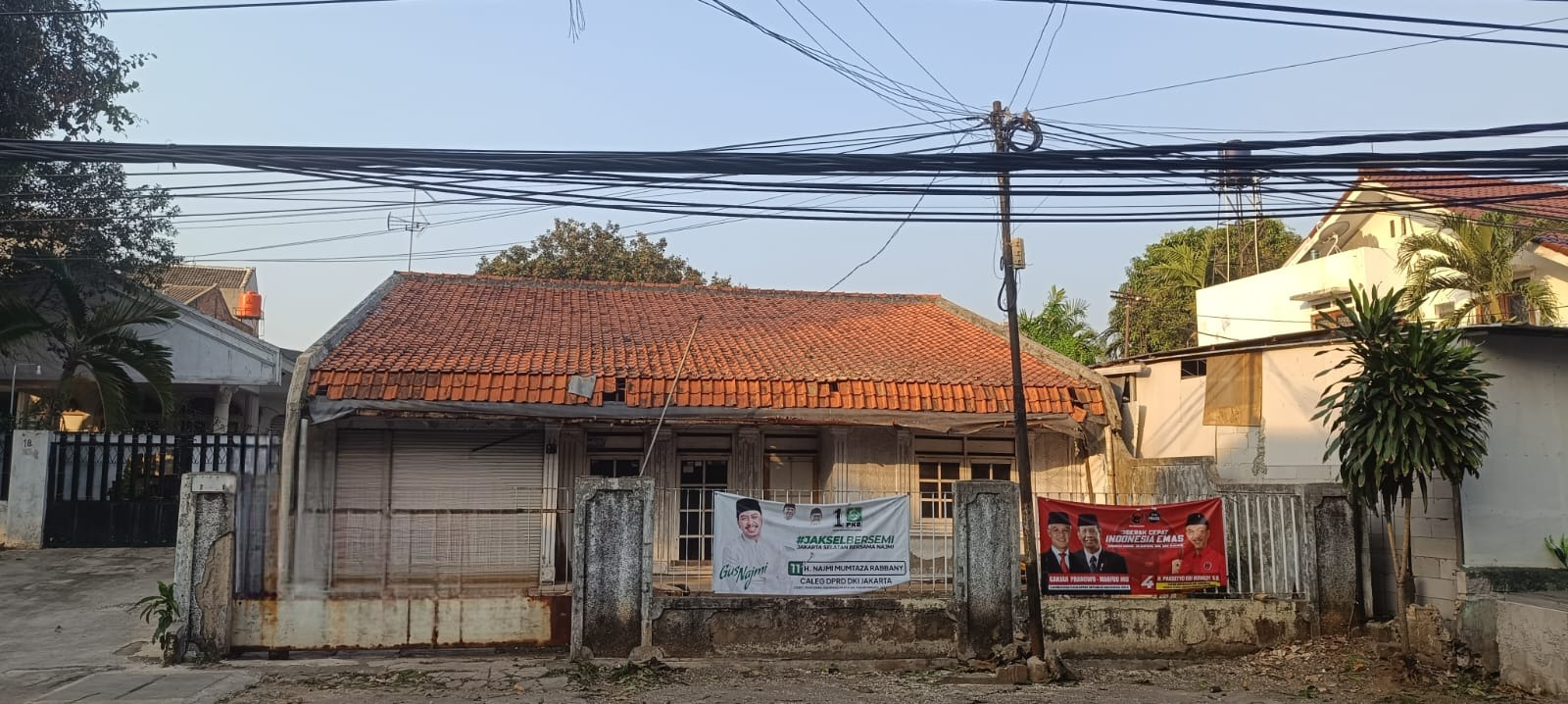 Dijual Tanah ada Bangunan Rumah di Pancoran Jakarta Selatan