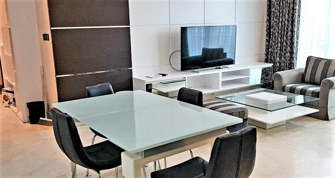 Dijual Apartemen Residence 8 Tipe 2 Kamar Tidur Kondisi Fully Furnished