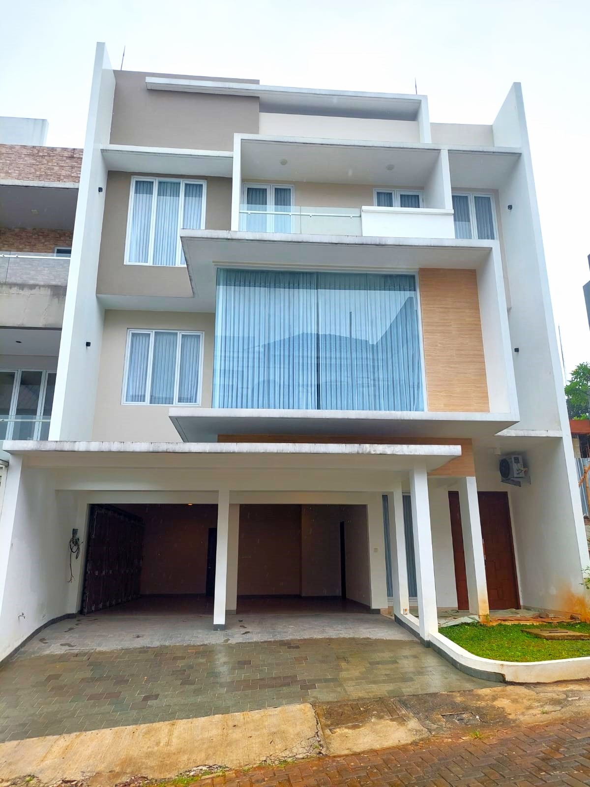 Dijual Rumah Town House di Cipete Jakarta Selatan With Private Pool