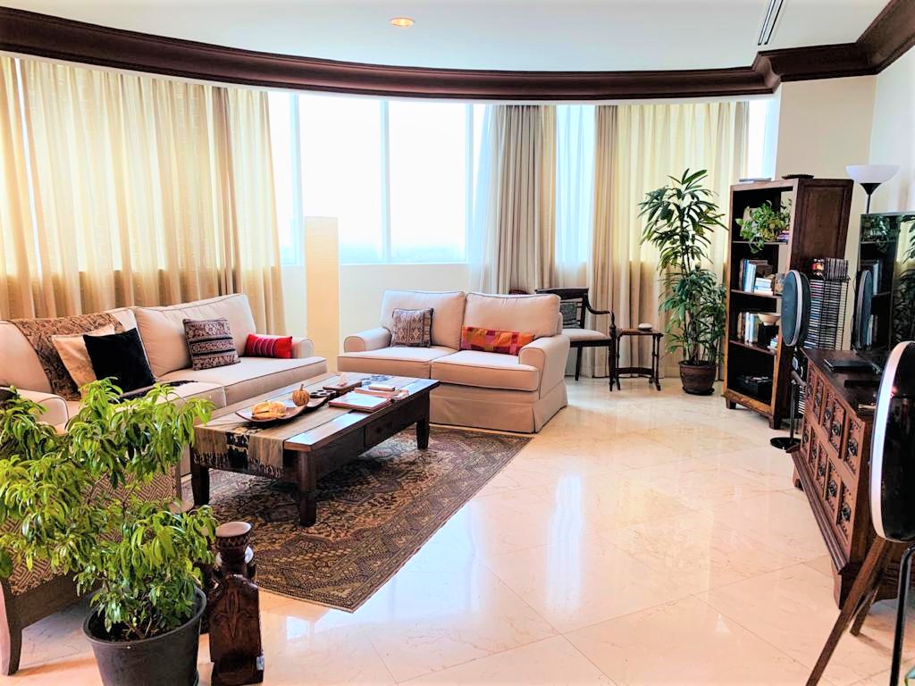 Dijual Apartemen Simprug Teras Tipe 4 Kamar Tidur Kondisi Fully Furnished