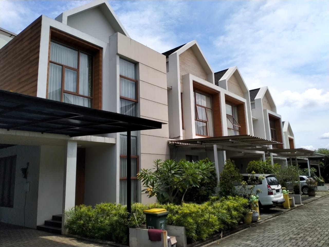 Disewakan Rumah Murah Minimalis di Cilandak Full Furnished