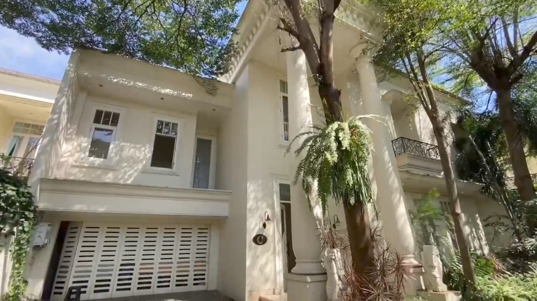 Disewakan rumah di Cilandak Timur 5BR