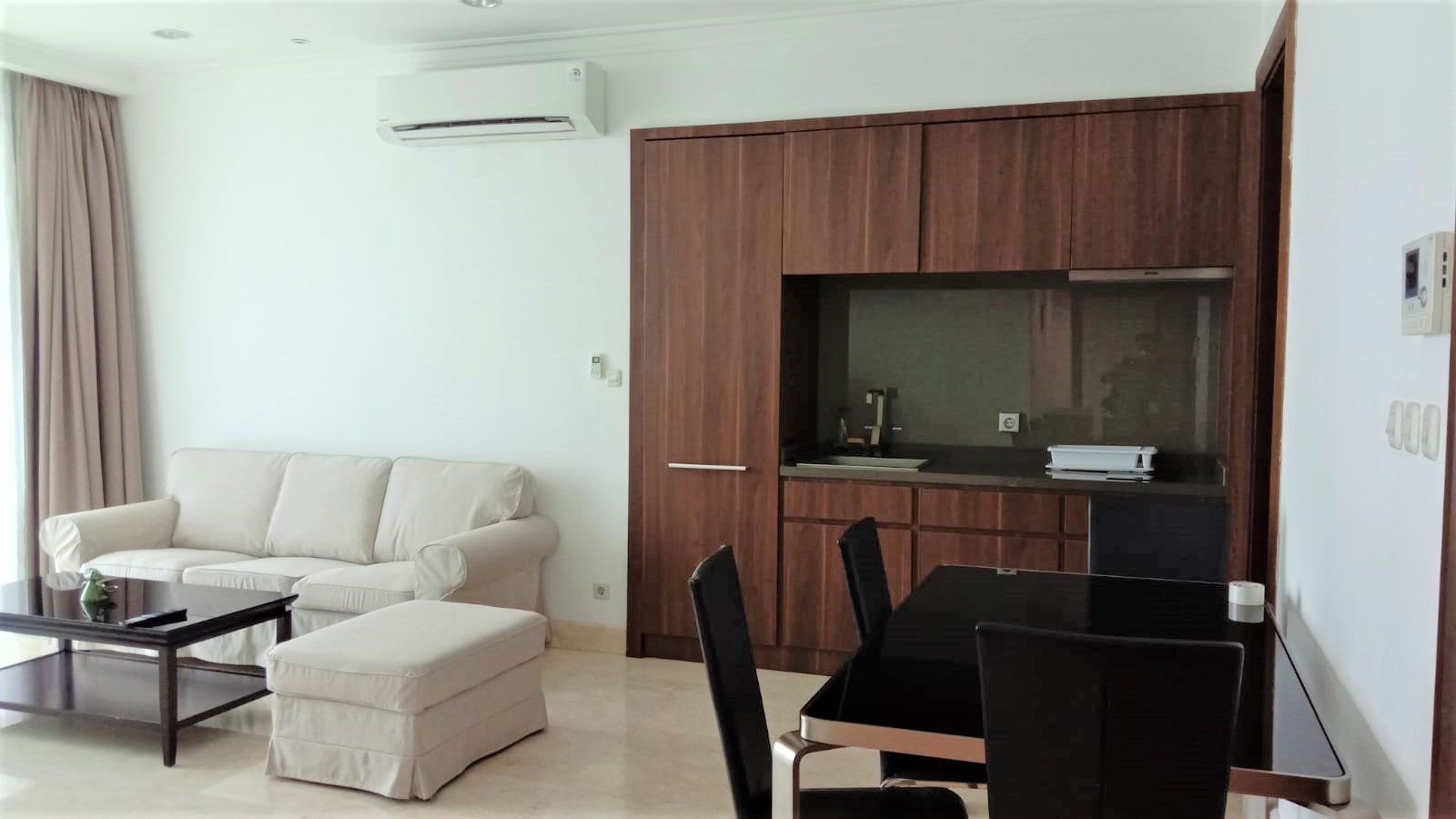 Disewakan Apartemen Residence 8 Tipe 2 Kamar Tidur Kondisi Fully Furnished