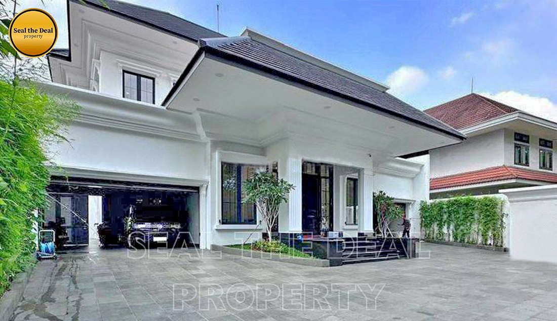 Disewakan Rumah Mewah Di Area Menteng Jakarta Pusat STD172