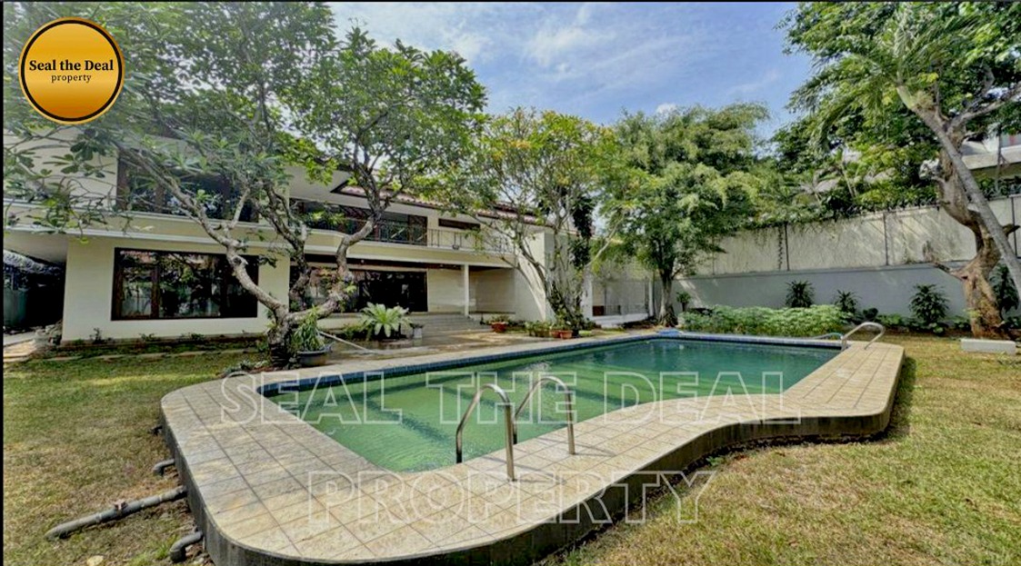 Disewakan Rumah Luas Di Kemang Jakarta Selatan STD470