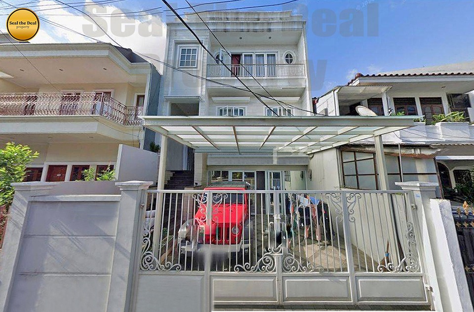 Disewakan Rumah di Area Pondok Indah Jakarta Selatan STD035