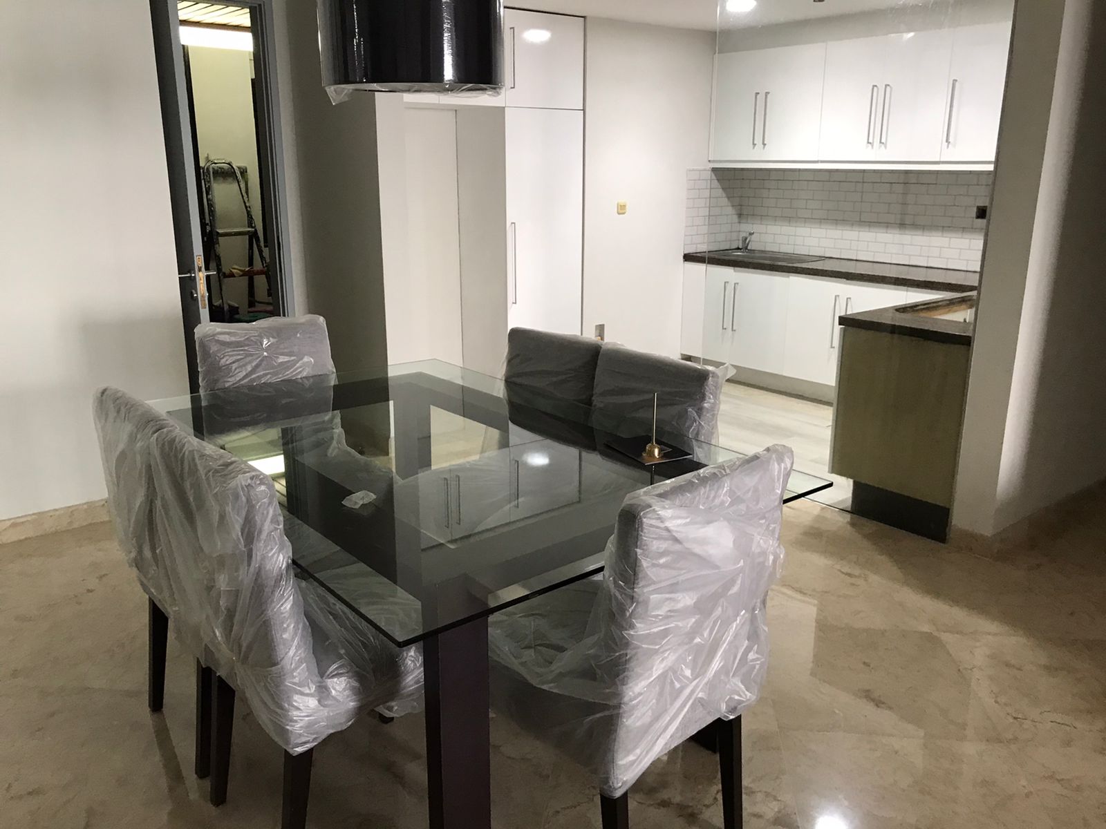 DIjual Murah Apartemen Park Royale Tipe 3 Bedroom & Fully Furnished