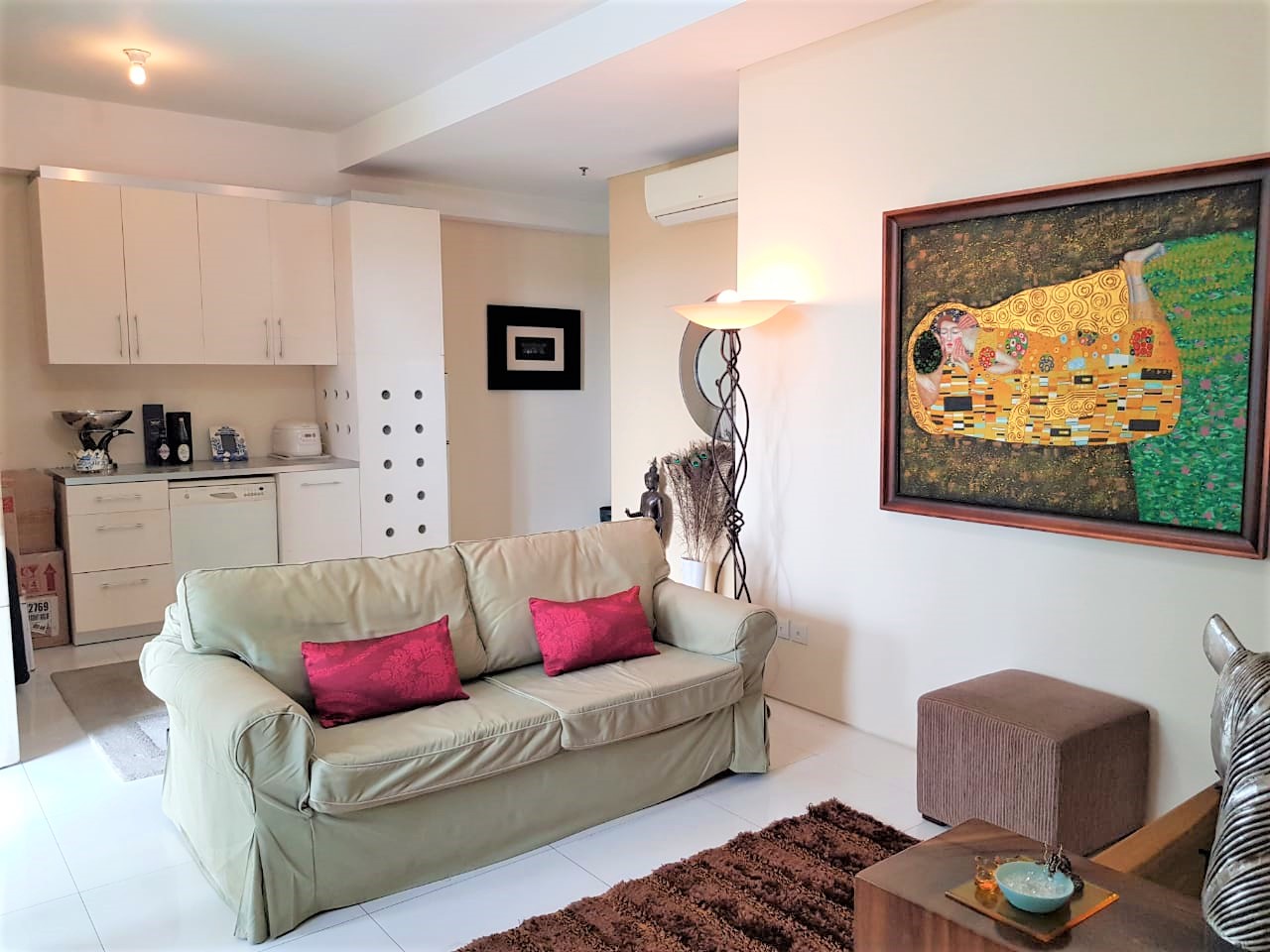 Dijual Apartemen 1 Park Residence Tipe 2 Kamar Tidur Kondisi Fully Furnished