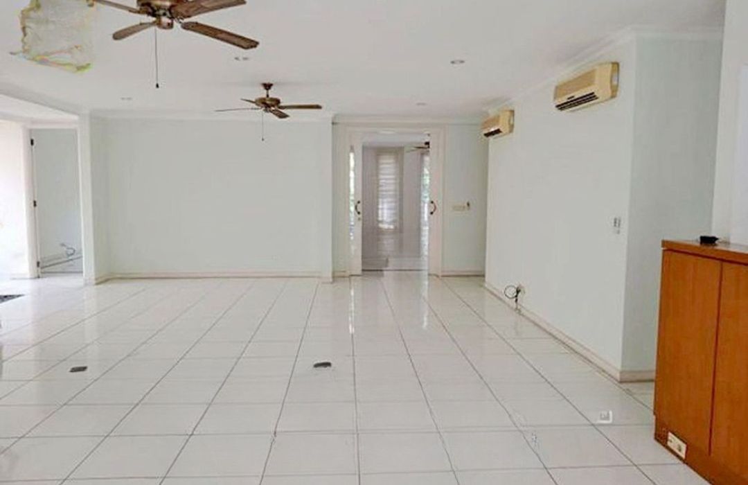 Disewakan Rumah Di Kebayoran Baru/Senayan Jakarta Selatan STD085