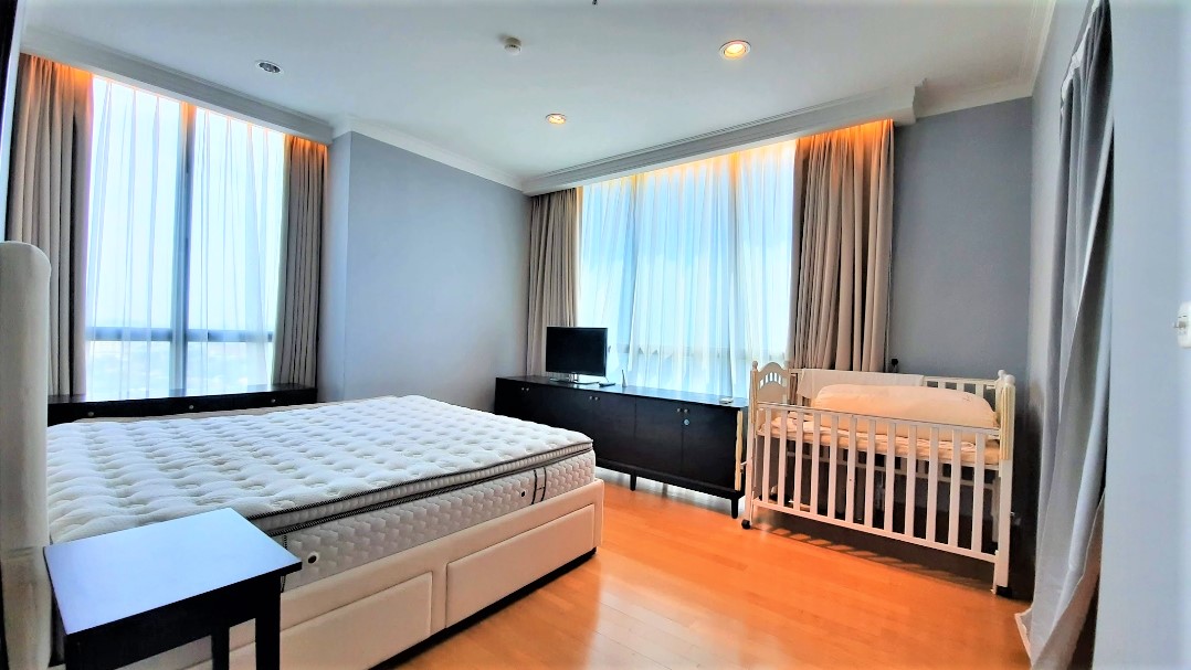 Dijual Apartemen Residence 8 Tipe 2 Kamar Tidur Kondisi Fully Furnished