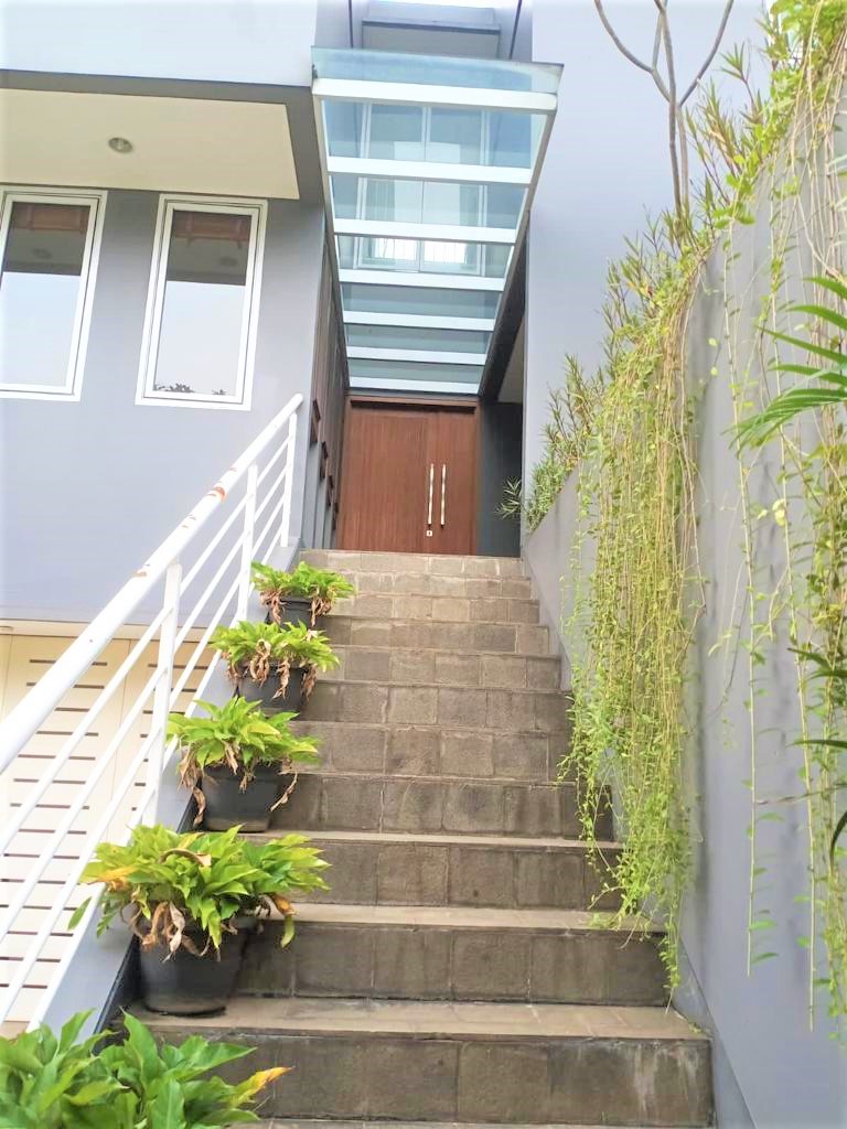 Disewakan Rumah Minimalis di Kebayoran Baru Kondisi Siap Huni