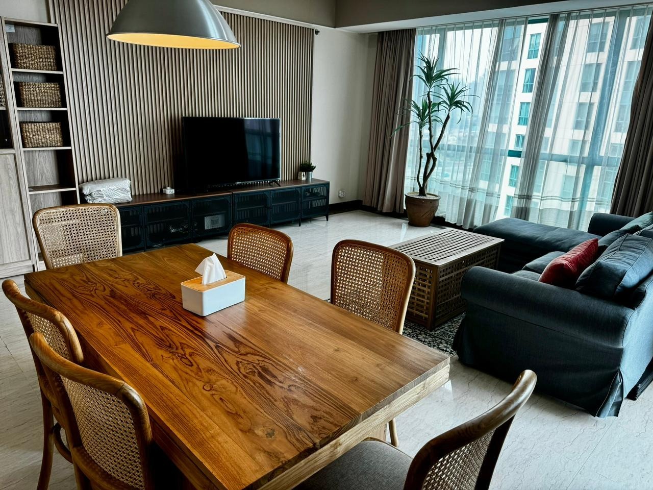 Jual Apartemen Casablanca Tipe 2 KT + 1 Maid Room Fully Furnished