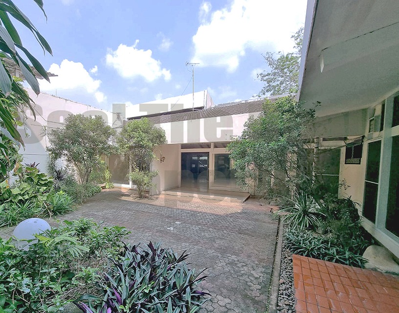 Disewakan Rumah Luas Bisa Untuk Kantor Di Darmawangsa Jakarta STD178