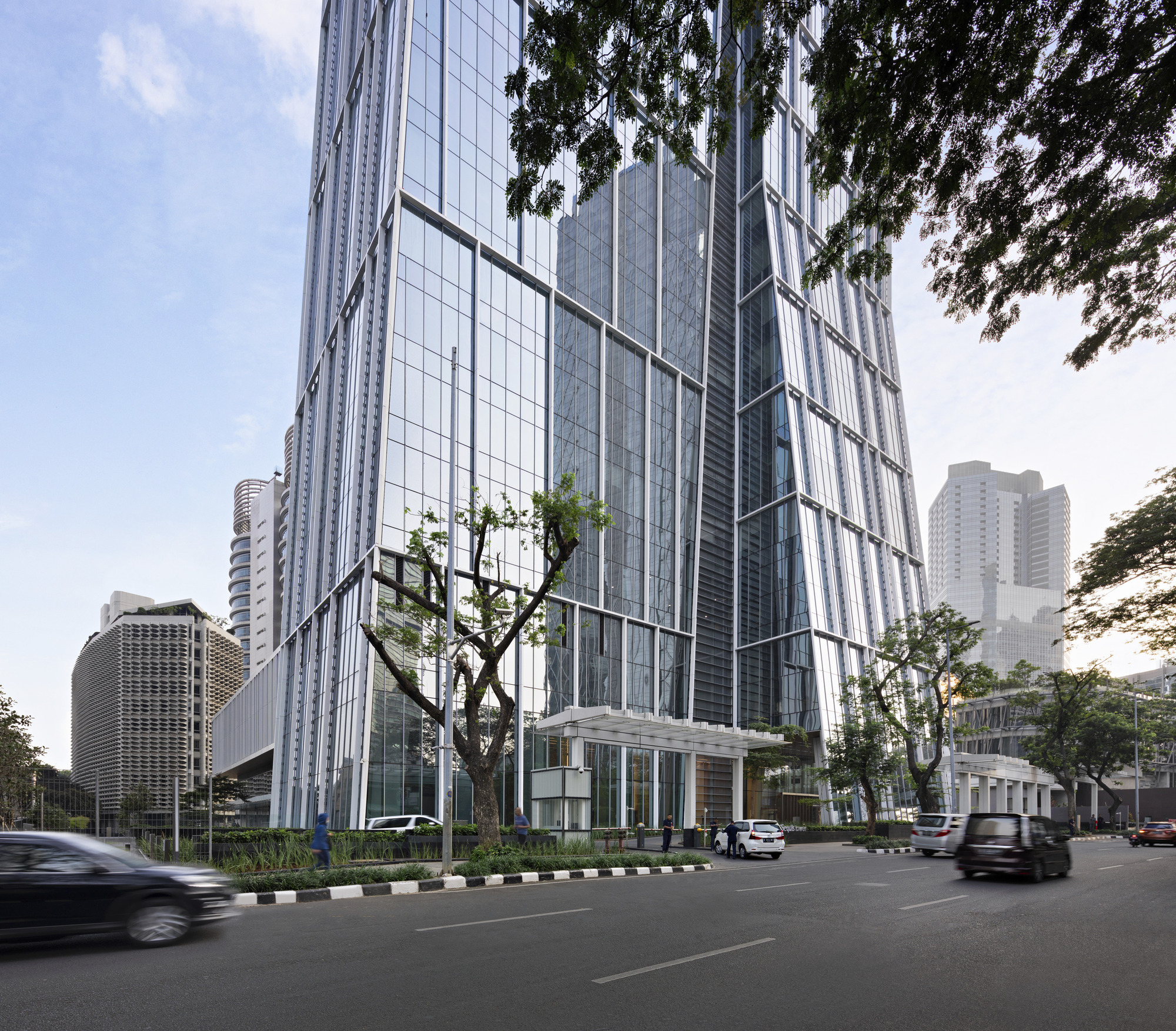 Tersedia sewa Ruang Kantor di Sequis Tower area SCBD Jakarta Selatan