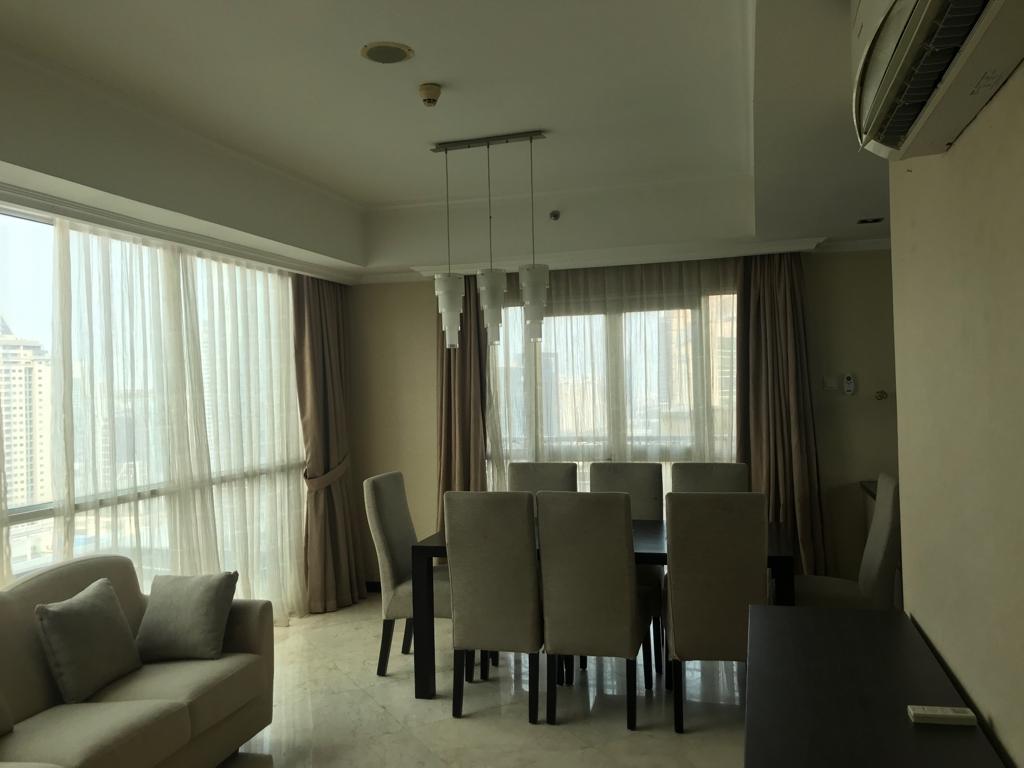 Di Sewakan Apartemen Bellagio Residence Type 3+1 Bedroom